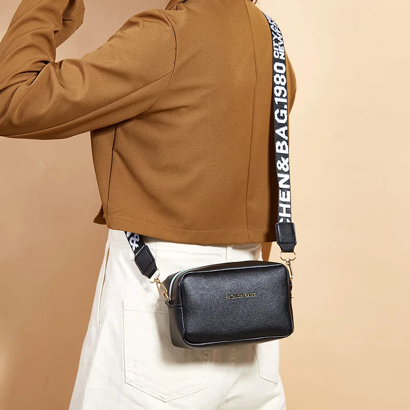 Urban Vibe  Small Square Bag – Trendy Street-Style Shoulder Messenger