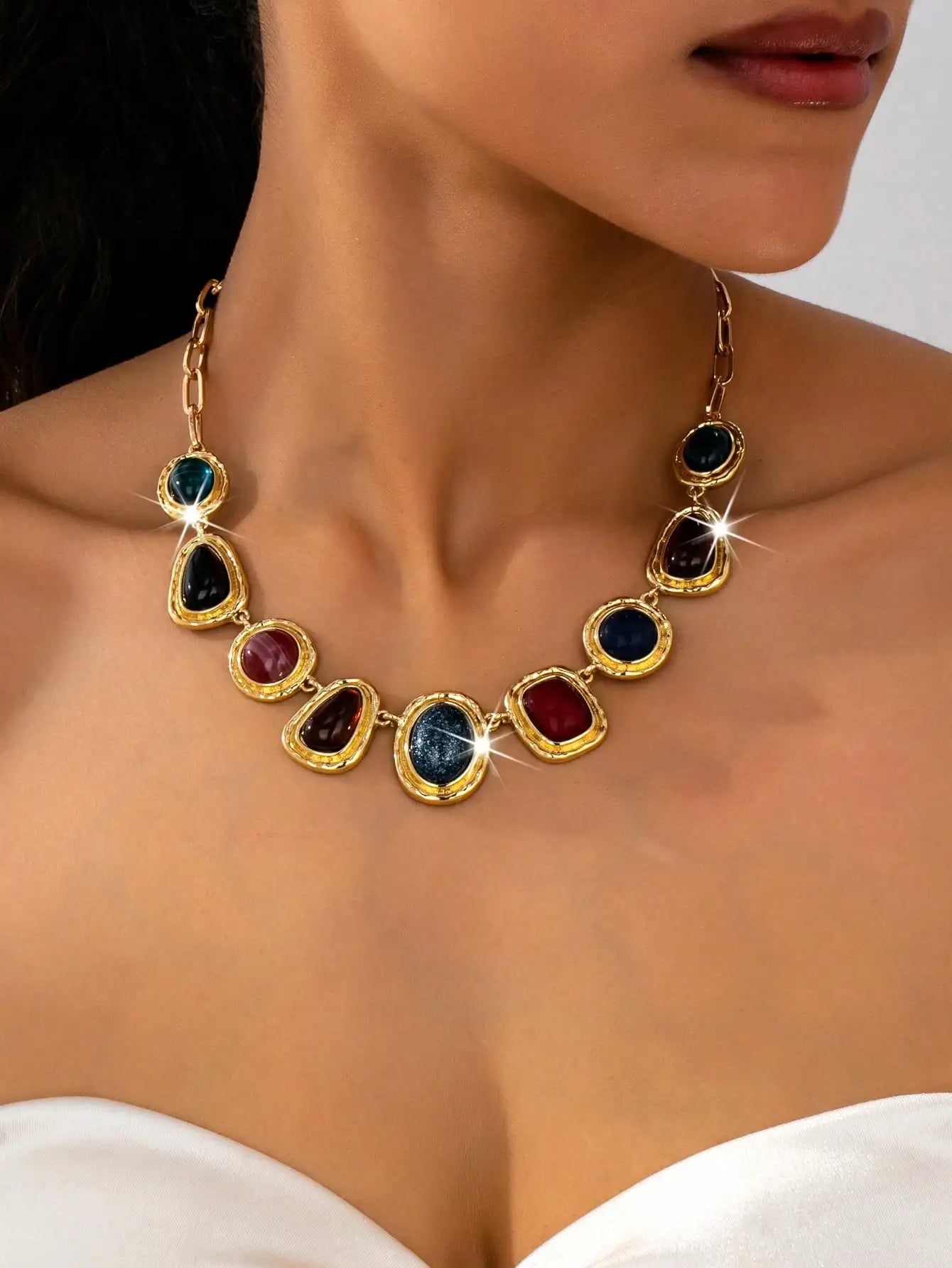Iconic Signature Pendant – High-Design Minimalist Jewelry