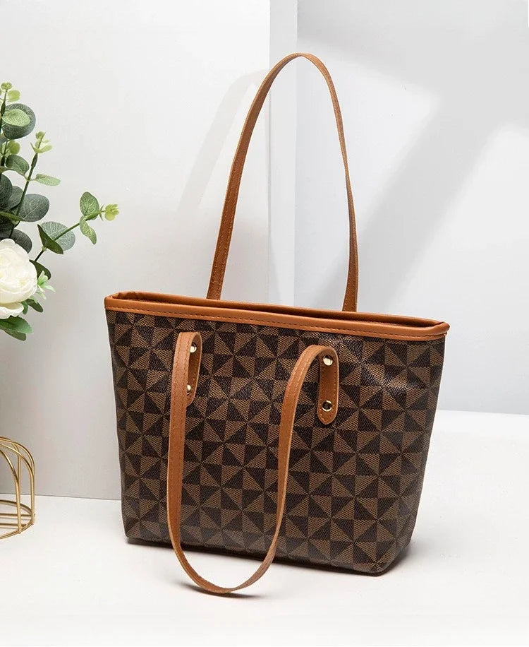 Urban Carry-All – Leather Spacious Versatile Shoulder Tote for Work & Play