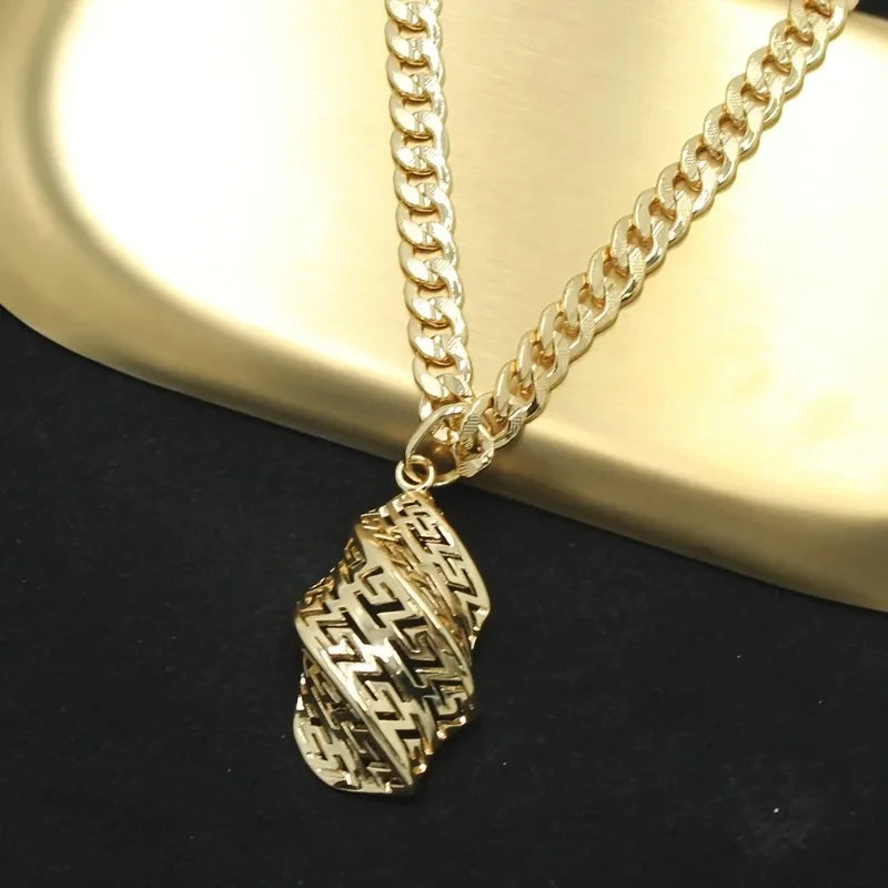 Golden Necklace Jewelry Set for Women Special Hollow Design Pendant Earrings