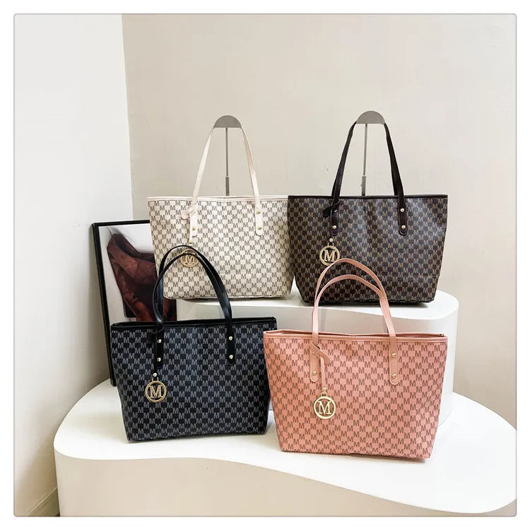 The Statement Patchwork Tote – Spacious & Stylish Shoulder Purse