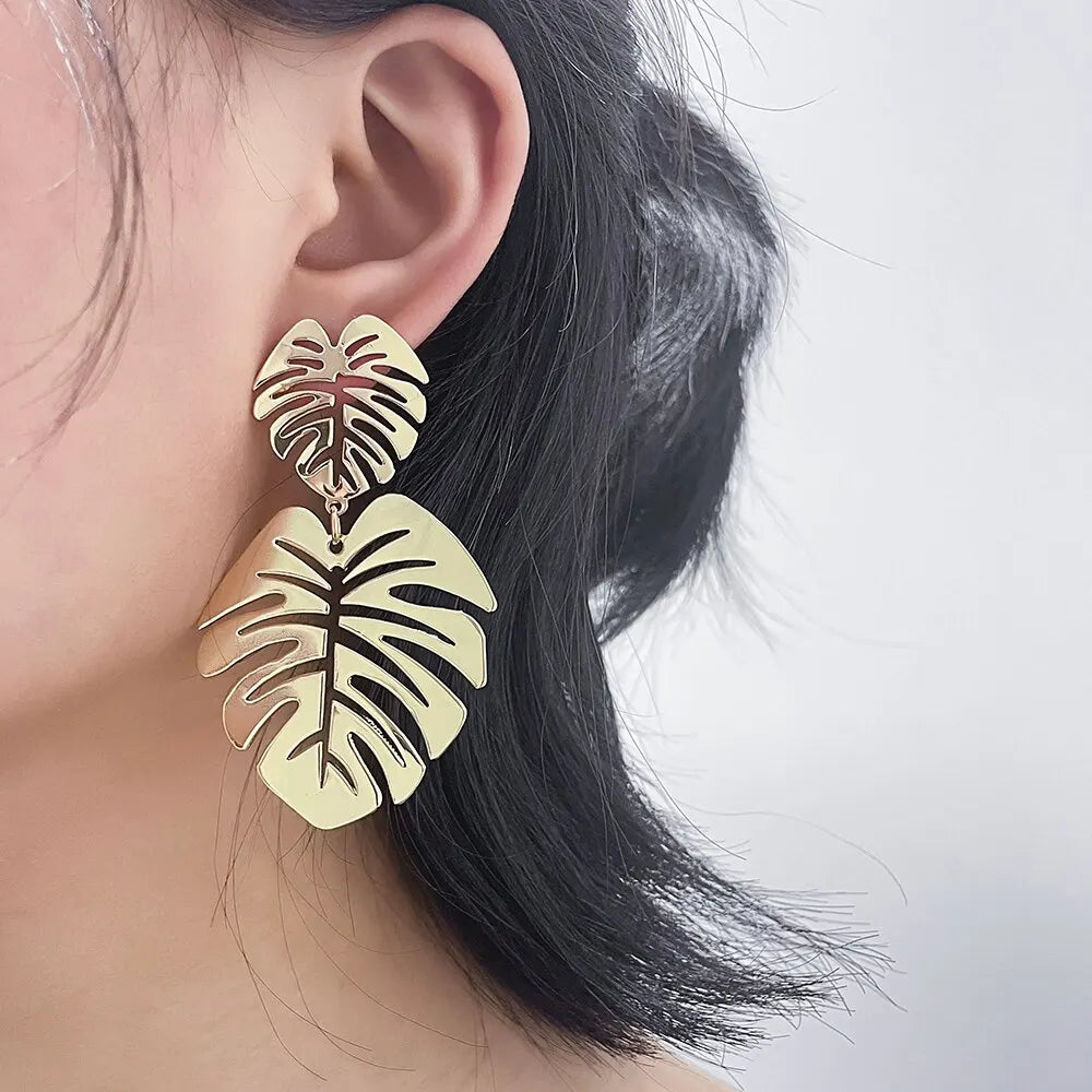Tropical Vine Dangle Earrings – Radiant Gold-Tone Bohemian Jewelry