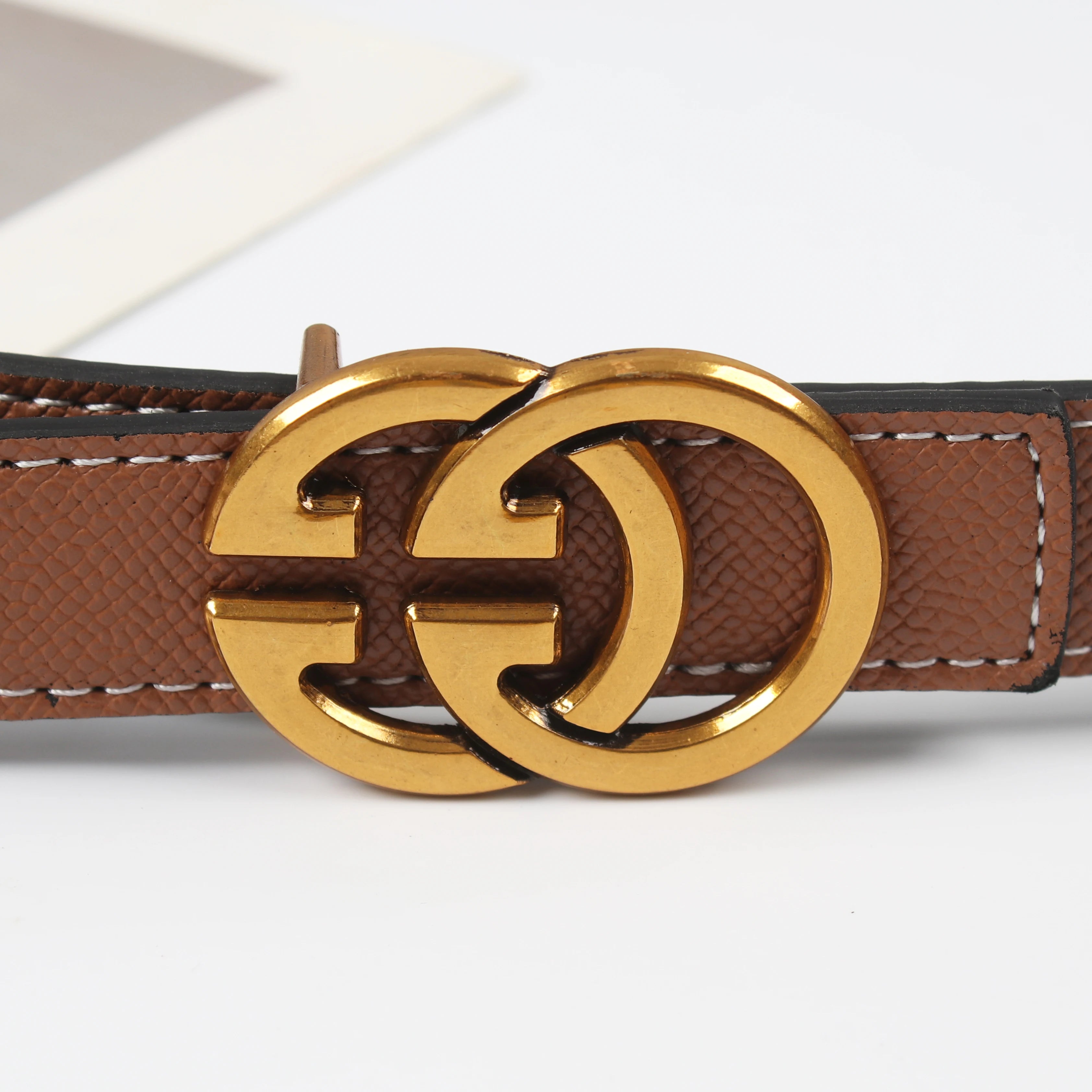 Reversible Cowhide Use Belt Sophisticated & Elevated Essentials