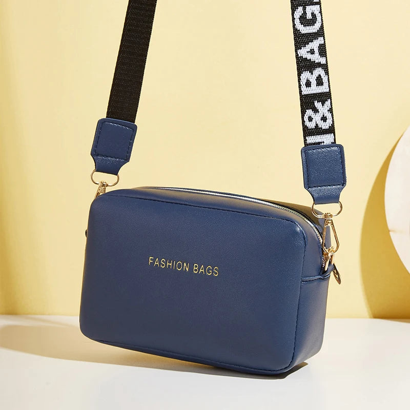 Urban Vibe  Small Square Bag – Trendy Street-Style Shoulder Messenger