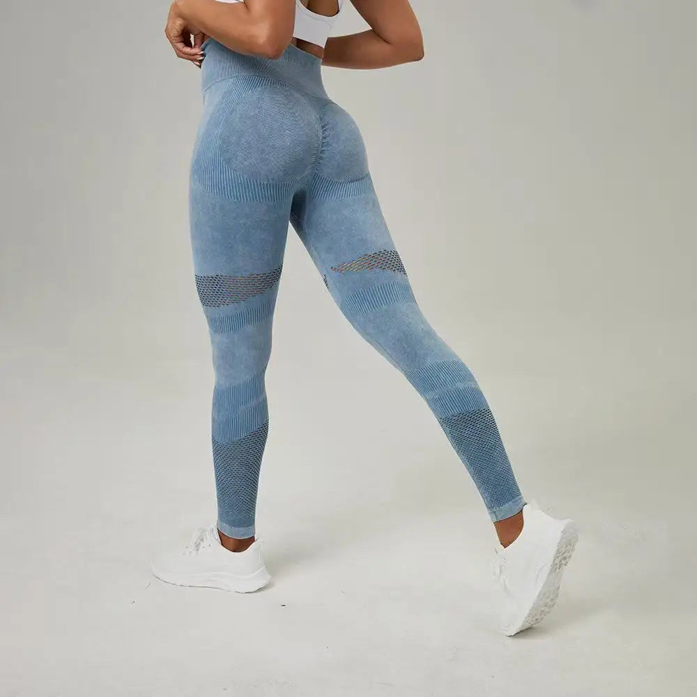 The Perfect Fit: High-Waisted Seamless Fitness Pants for Gym & Yoga