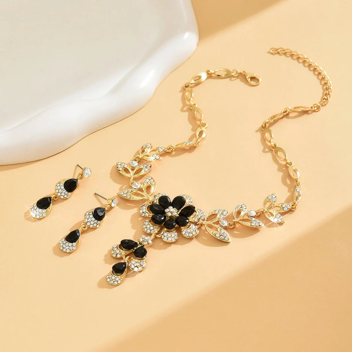 3PC Luxury Rhinestone Floral Necklace & Drop Earrings for Weddings, Banquets, and Festivals