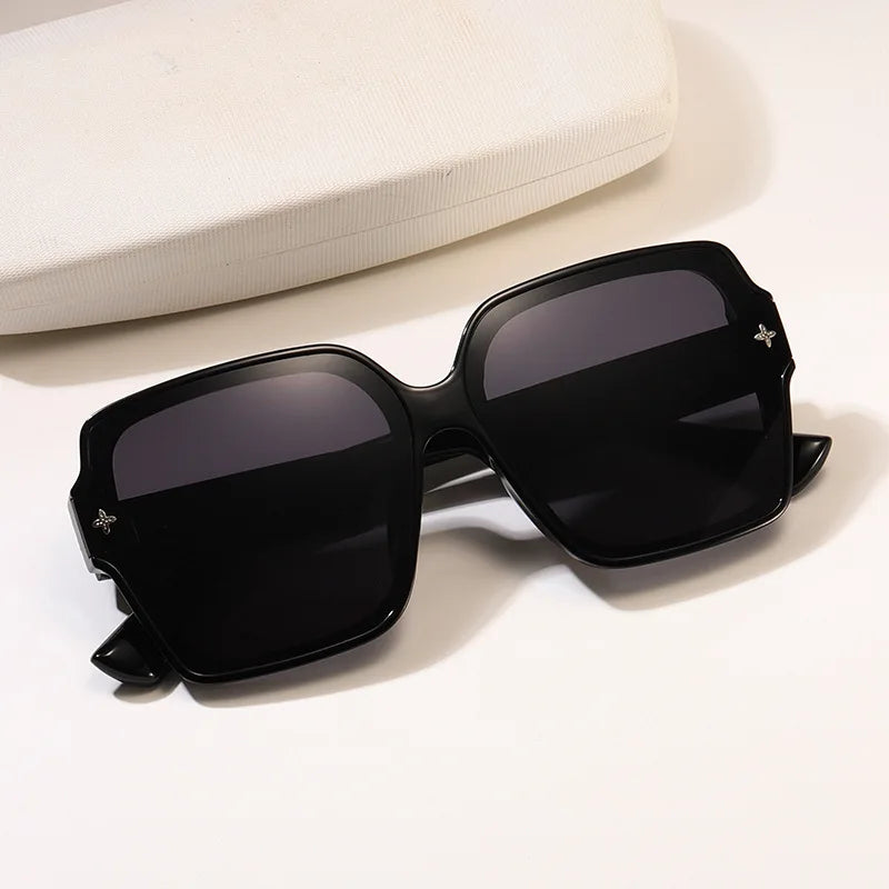 Fashion Square Frame Sunglasses for Women Luxury UV Protection Large Frame All-MatcH