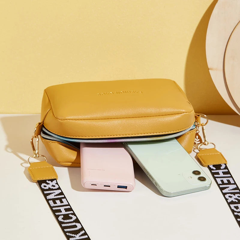 Urban Vibe  Small Square Bag – Trendy Street-Style Shoulder Messenger