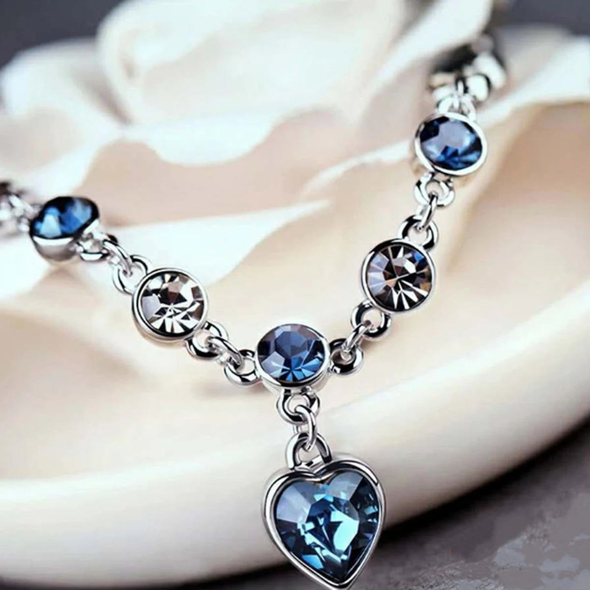 Luxury Silver Plated Heart Pendant Bracelet – Deep Blue Cubic Zirconia Crystal Link Jewelry for Women