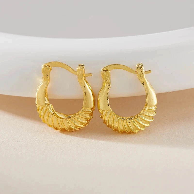 The Every-Day Geometric Hoop – Shiny Gold-Tone Classic Earrings