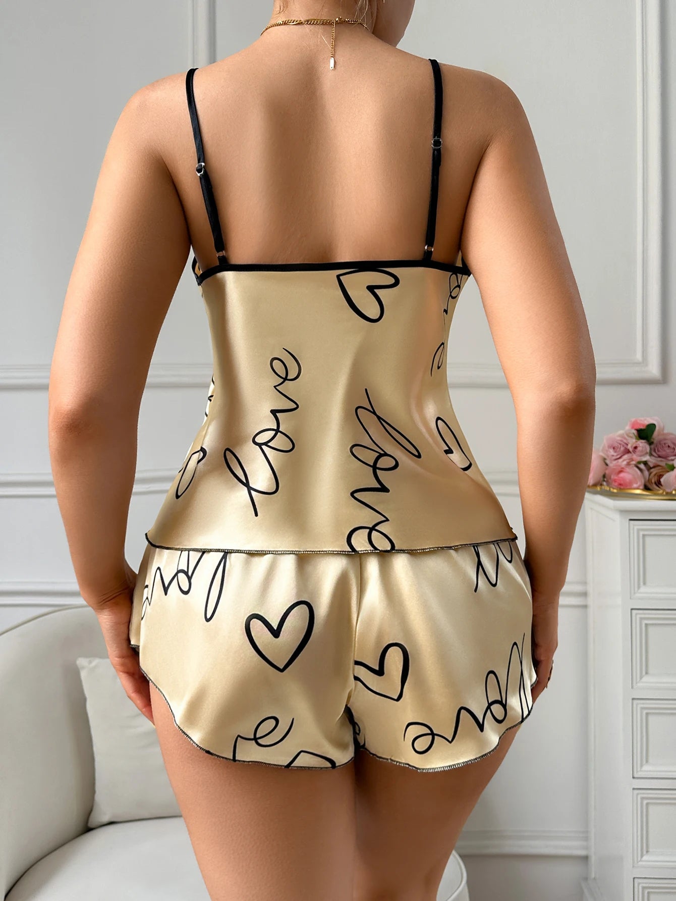 Women’s Heart Print 2-Piece Sleepwear Set – Comfortable Round Neck Tee & Shorts