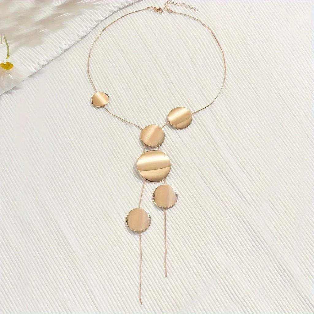 Retro Glamour Statement Chain – Bold Gold-Tone Tassel Necklace for Her