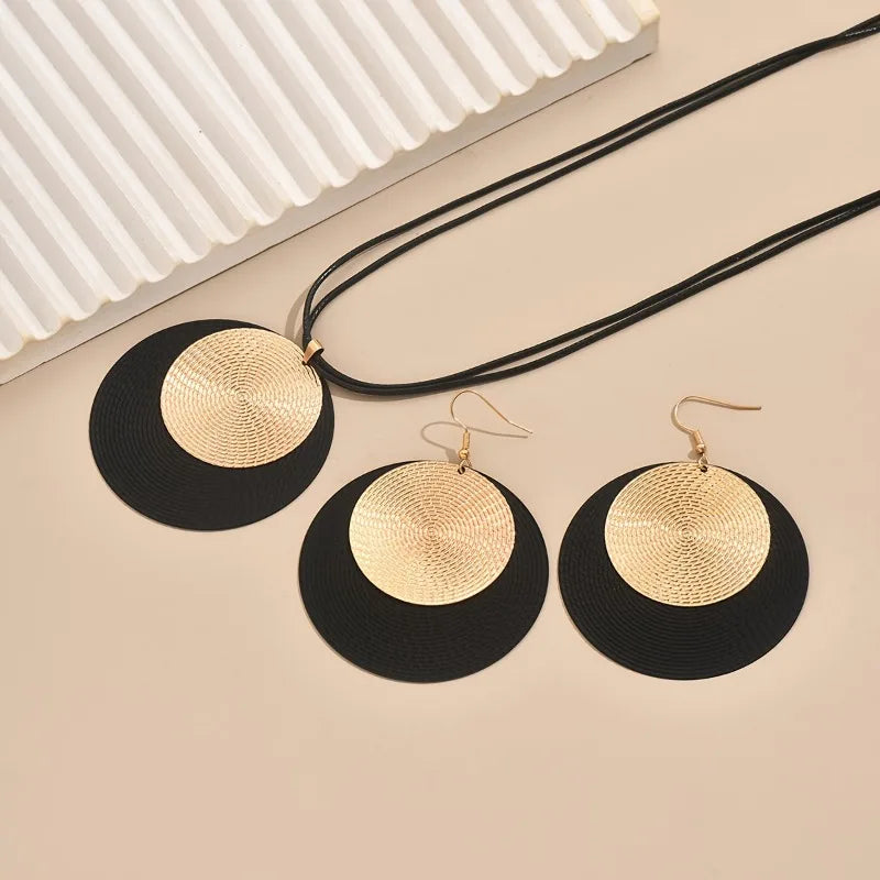 Heavy Metal Swirl Charm Choker & Earrings Set – Elegant Geometric Jewelry Suite