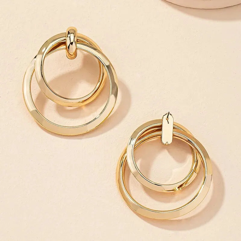 Luxe Twisted Hoop Earrings – The Perfect Day-to-Night Statement Piece