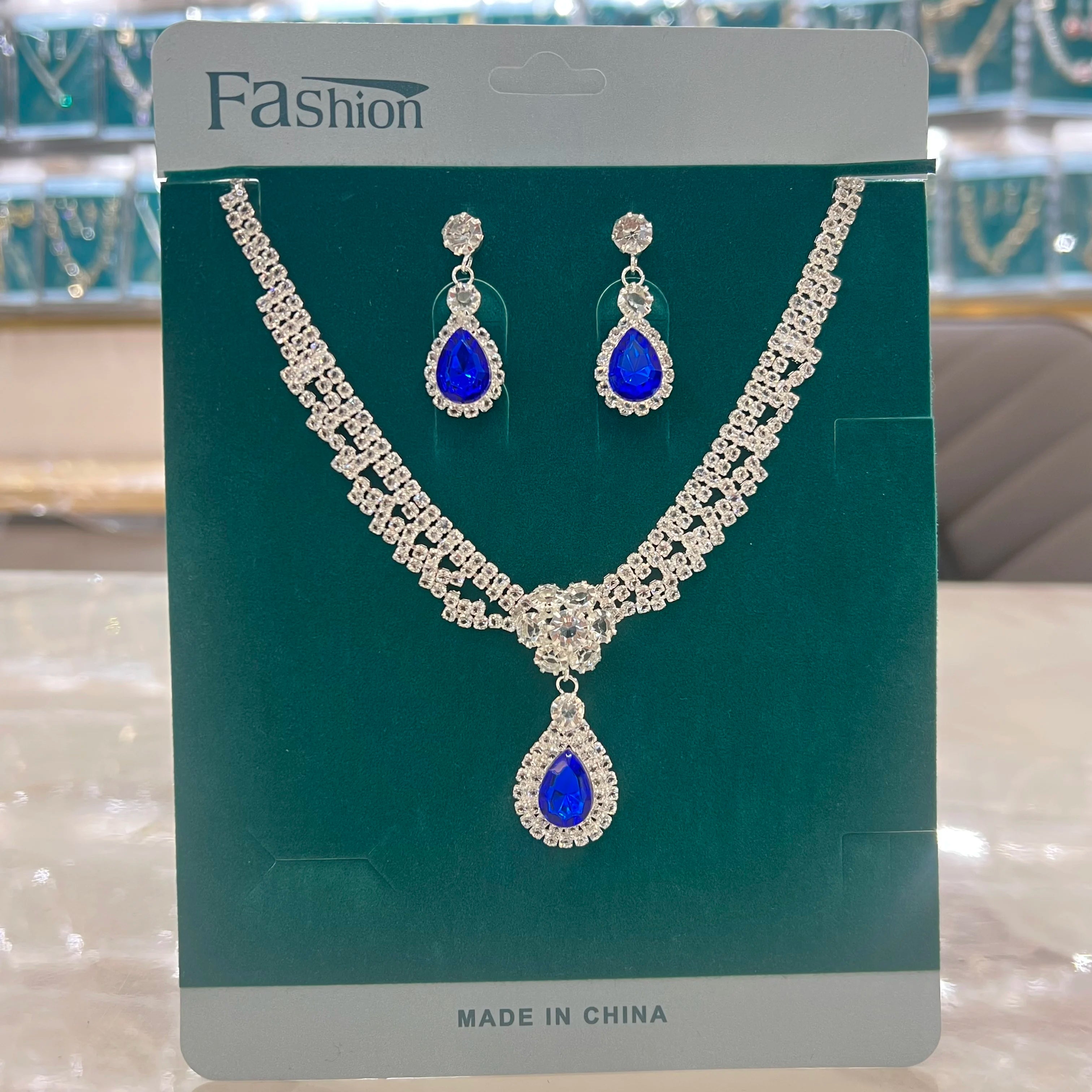 3PC Luxury Rhinestone Floral Necklace & Drop Earrings for Weddings, Banquets, and Festivals