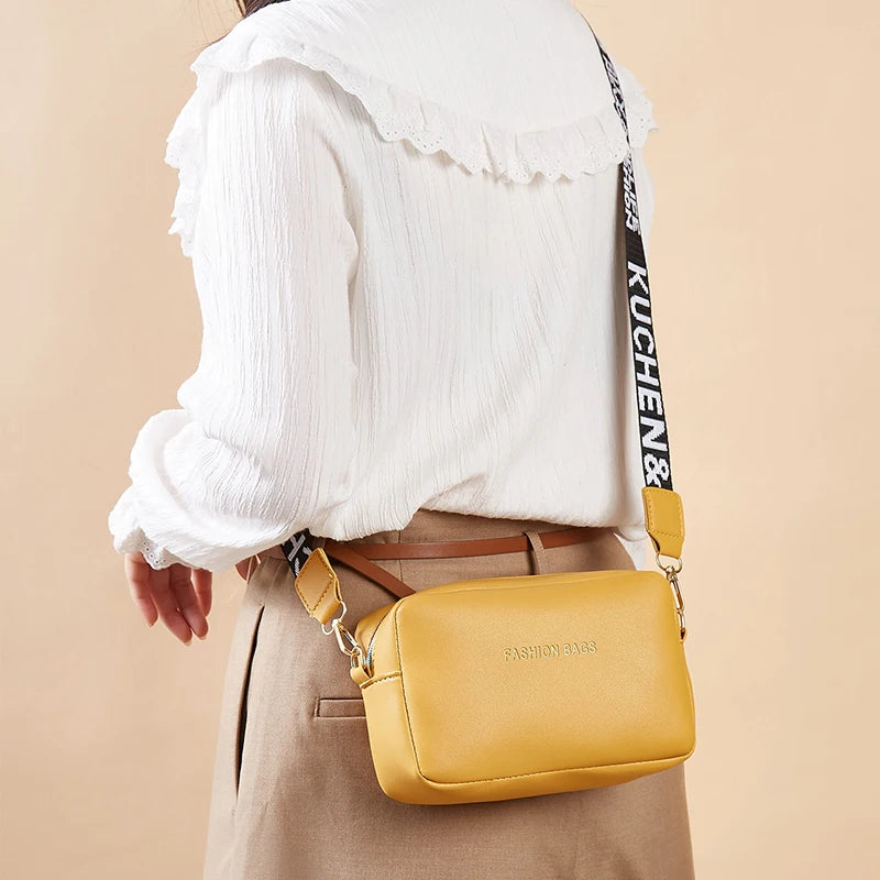Urban Vibe  Small Square Bag – Trendy Street-Style Shoulder Messenger