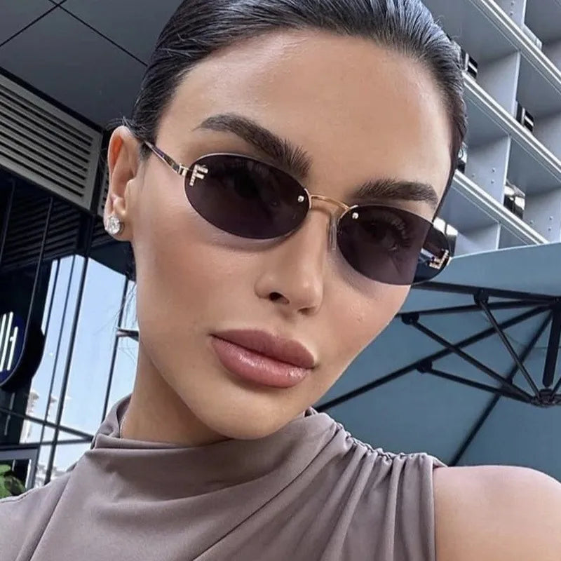 Vintage-Inspired Oval Frame Sunglasses with F Signature Accents