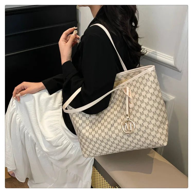 The Statement Patchwork Tote – Spacious & Stylish Shoulder Purse