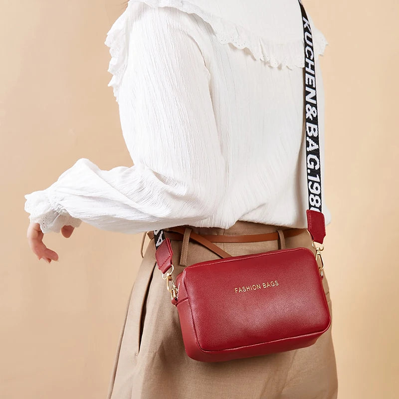 Urban Vibe  Small Square Bag – Trendy Street-Style Shoulder Messenger